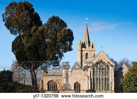Stock Photo - THE CHURCH OF ST LAWRENCE S ON THE SITE OF EVESHAM ABBEY GLOUCESTERSHIRE UK. Fotosearch