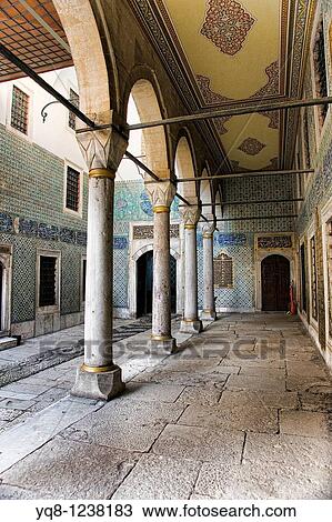 Stock Image - The Courtyard of the Eunuchs, the Harem and the Sultan's Private Apartments, topkapi palace museum, Istanbul, Turkey. Fotosearch