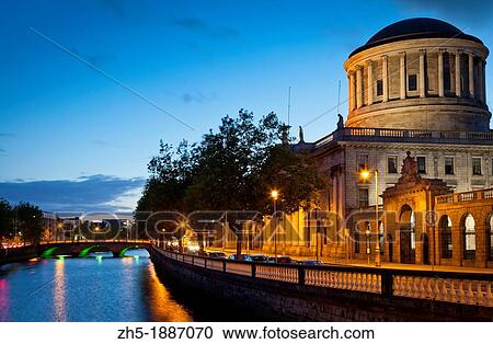 Stock Image - The Four Courts Irish: Na Ceithre Cirteanna or na Ceithre Chirt in Dublin is the Republic of Ireland's main courts building. Fotosearch