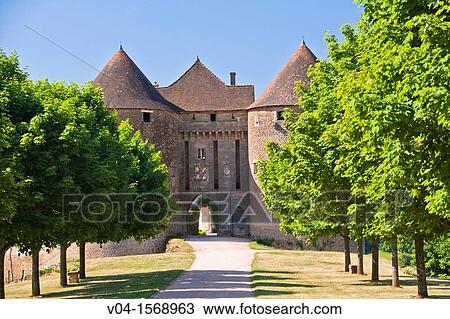 Stock Image - The historic castle of Berz? -le-Ch? tel, Burgundy, France, Europe. Fotosearch