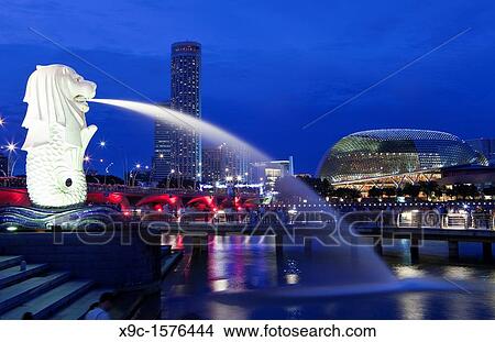 Picture - The Merlion Statue, Singapore. Fotosearch