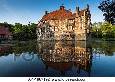 The moated castle of Vischering, Luedinghausen, North Rhine-Westphalia, Germany, Europe View Large Photo Image Stock Image - The moated castle of Vischering, Luedinghausen, North Rhine-Westphalia, Germany, Europe. Fotosearch
