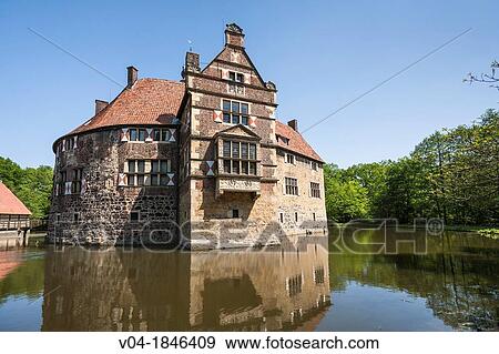 The moated castle of Vischering, Luedinghausen, North Rhine-Westphalia, Germany, Europe View Large Photo Image Stock Photo - The moated castle of Vischering, Luedinghausen, North Rhine-Westphalia, Germany, Europe. Fotosearch
