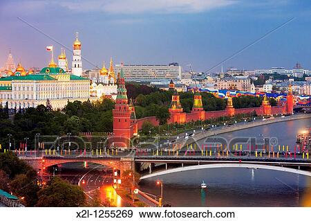The Moskva river and the Kremlin at night Moscow, Russia View Large Photo Image Stock Photo - The Moskva river and the Kremlin at night Moscow, Russia. Fotosearch