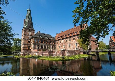 The picturesque moated castle of Raesfeld, North Rhine-Westphalia, Germany, Europe View Large Photo Image Stock Image - The picturesque moated castle of Raesfeld, North Rhine-Westphalia, Germany, Europe. Fotosearch