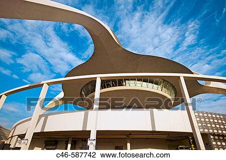 Theme Building at evening lighting, Los Angeles International Airport (LAX). Los Angeles, California. USA View Large Photo Image Stock Image - Theme Building at evening lighting, Los Angeles International Airport (LAX). Los Angeles, California. USA. Fotosearch