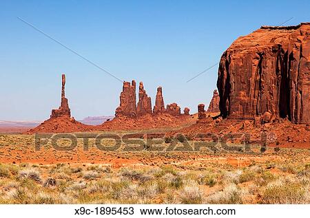 Stock Image - Totem Pole, Monument Valley, Arizona, USA. Fotosearch