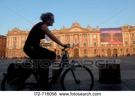 Toulouse. Haute-Garonne, Midi-Pyrenees, France View Large Photo Image Stock Photograph - Toulouse. Haute-Garonne, Midi-Pyrenees, France. Fotosearch