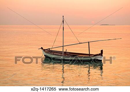 Traditional dhoni or dorni boat Maldives View Large Photo Image Stock Photography - Traditional dhoni or dorni boat Maldives. Fotosearch