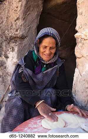 Tunisia, Ksour Area, Metameur, older Tunisian woman, R, MR-TUN-10-006 View Large Photo Image Stock Image - Tunisia, Ksour Area, Metameur, older Tunisian woman, R, MR-TUN-10-006. Fotosearch
