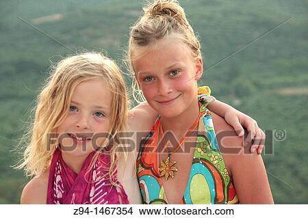 Picture - Two girls. Fotosearch