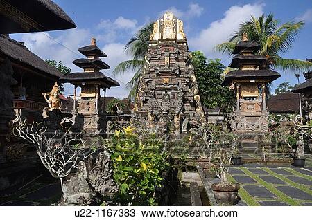 Stock Image - Ubud (Bali, Indonesia): the Pura Saraswati temple. Fotosearch