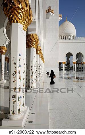 United Arab Emirates (UAE), Abu Dhabi, Great Mosque Sheikh Zayed Bin Sultan Al Nahyan achieved in 2007, may contain iup to 40000 worshippers View Large Photo Image Stock Image - United Arab Emirates (UAE), Abu Dhabi, Great Mosque Sheikh Zayed Bin Sultan Al Nahyan achieved in 2007, may contain iup to 40000 worshippers. Fotosearch