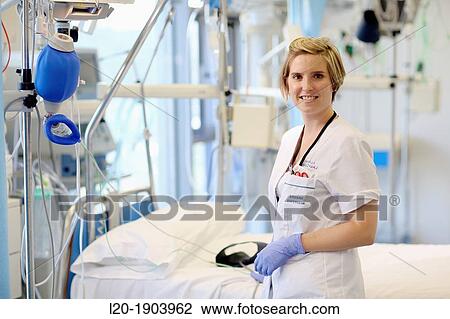 Stock Image - URPA, PACU postanesthesia care unit, Onkologikoa Hospital, Oncology Institute, Case Center for prevention, diagnosis and treatment of cancer, Donostia, San Sebastian, Gipuzkoa, Basque Country, Spain. Fotosearch