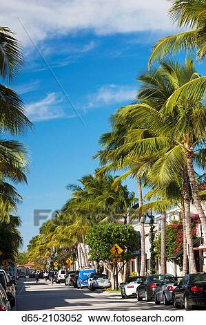 Stock Image - USA, Florida, Palm Beach, Worth Avenue.. Fotosearch