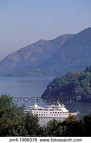 USA, NEW YORK, HUDSON RIVER, WEST POINT, MILITARY ACADEMY, HUDSON RIVER, NANTUCKET CLIPPER. View Large Photo Image Stock Photo - USA, NEW YORK, HUDSON RIVER, WEST POINT, MILITARY ACADEMY, HUDSON RIVER, NANTUCKET CLIPPER.. Fotosearch