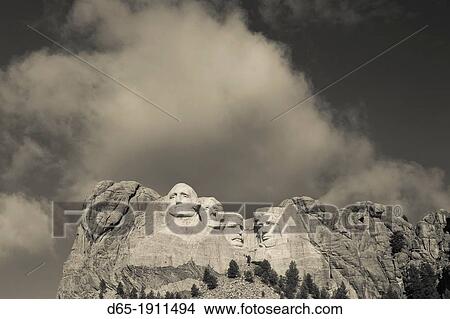 USA, South Dakota, Black Hills National Forest, Keystone, Mount Rushmore National Memorial View Large Photo Image Picture - USA, South Dakota, Black Hills National Forest, Keystone, Mount Rushmore National Memorial. Fotosearch