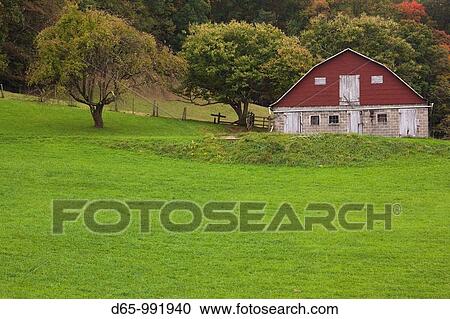 USA, West Virginia, Mountain Cove, barn, autumn View Large Photo Image Stock Image - USA, West Virginia, Mountain Cove, barn, autumn. Fotosearch