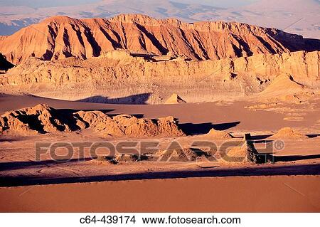 Picture - Valle de La Luna. Atacama desert. Chile. Fotosearch