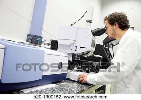 VERTEX 70 FT-IR spectrometer Vacuum Optics View Large Photo Image Stock Image - VERTEX 70 FT-IR spectrometer Vacuum Optics. Fotosearch