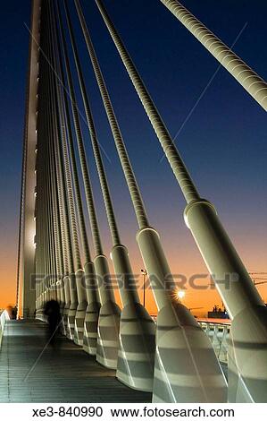 Vista de la Ciudad de las Artes y las Ciencias desde el puente de l? Assut d? Or, Valencia. View Large Photo Image Stock Image - Vista de la Ciudad de las Artes y las Ciencias desde el puente de l? Assut d? Or, Valencia.. Fotosearch