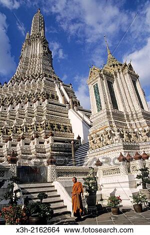 Picture - Wat Arun or Temple of Dawn, Bangkok, Thailand, Southeast Asia.. Fotosearch