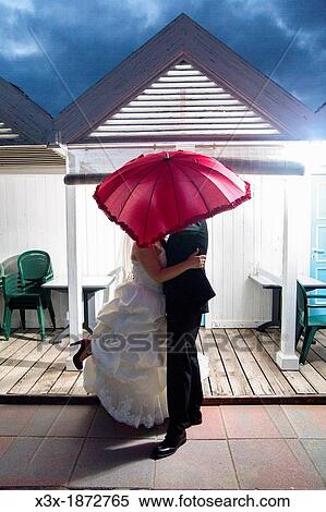 red umbrella wedding