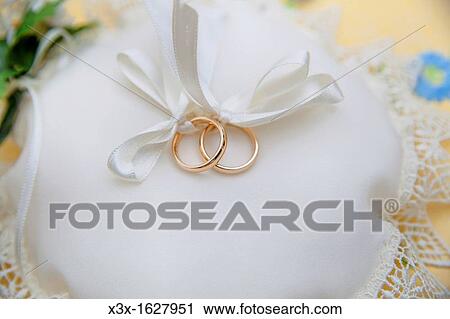 Stock Image - Wedding rings. Fotosearch