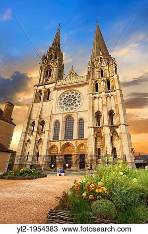 West facade with the Royal Portal of the gothic Cathedral of Notre Dame, Chartres, France. A UNESCO World Heritage Site. View Large Photo Image Stock Image - West facade with the Royal Portal of the gothic Cathedral of Notre Dame, Chartres, France. A UNESCO World Heritage Site.. Fotosearch