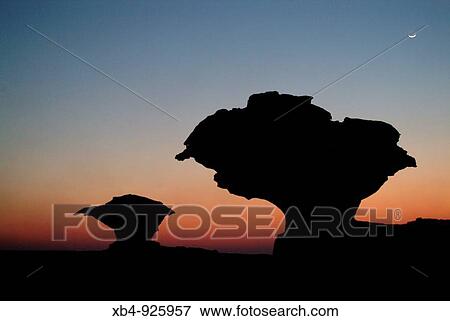 Stock Photo - White Desert, Farafra, Egypt. Fotosearch