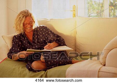 Picture - Woman. Fotosearch