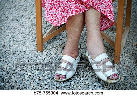 Picture - Woman. Fotosearch