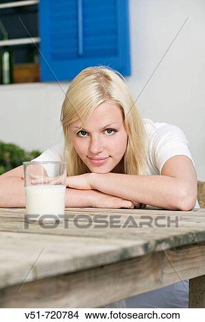 Picture - Woman. Fotosearch