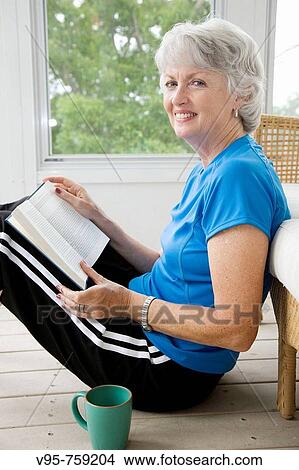 Picture - Woman. Fotosearch