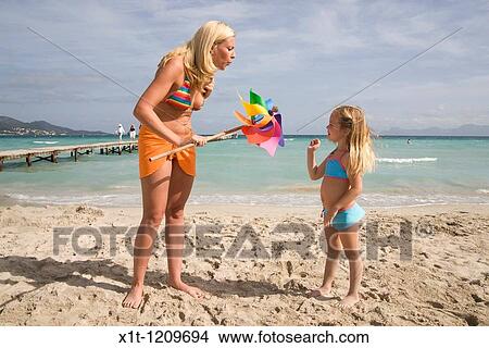 Picture - Woman.. Fotosearch