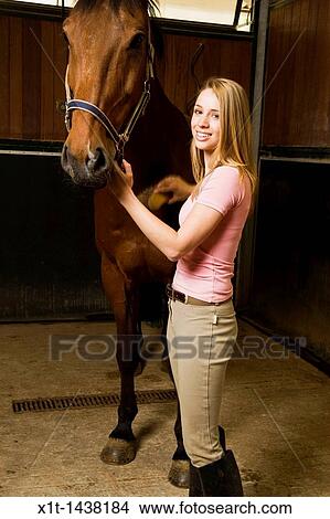 Picture - Woman.. Fotosearch