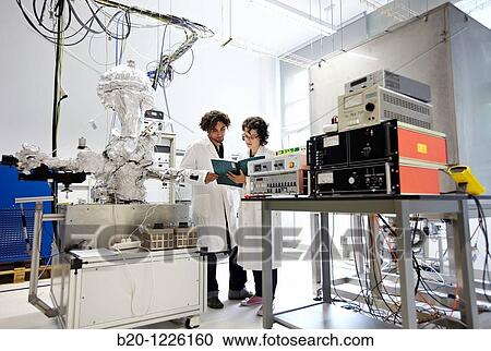 Stock Image - X-ray spectrometer, ultra-high vacuum (UHV), Nanophysics laboratory, Materials Physics Center is a joint center of the Spanish Scientific Research Council CSIC and the University of the Basque Country UPV/EHU.. Fotosearch