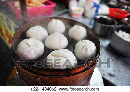 Stock Image - Yangshou (China): Chinese dumplings. Fotosearch