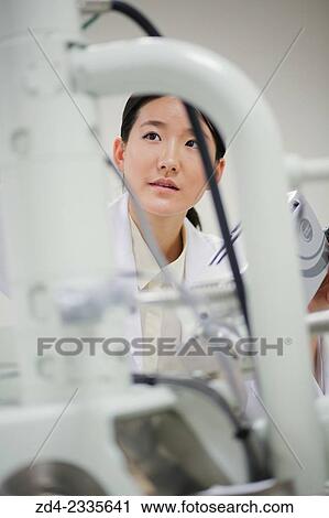 Stock Image - Researcher. SEM. Scanning Electronic Microscope. Technological Services to Industry. Tecnalia Research & Innovation, Donostia, San Sebastian, Gipuzkoa, Basque Country, Spain.. Fotosearch
