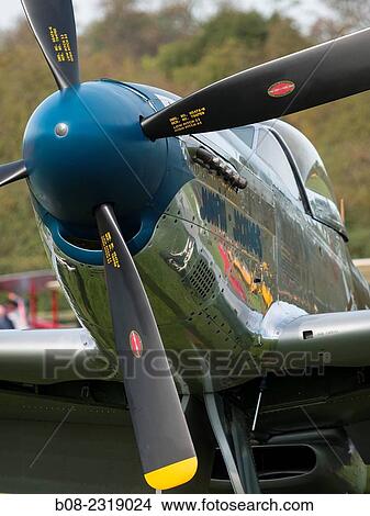 Picture - World war two vintage P51 Mustang fighter at the Shuttleworth Collection, Bedfordshire, UK.. Fotosearch
