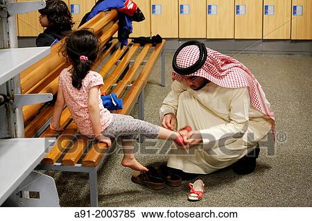 Stock Photography - "United Arab Emirates (UAE), Dubai, the Emirates mall with 700 shops and a world famous alpine ski run with lift on real artifical snow". Fotosearch