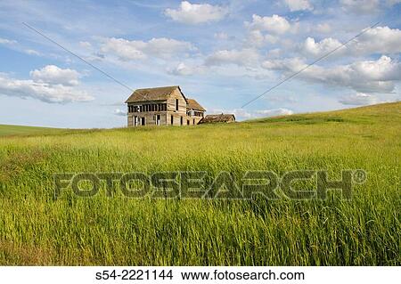 An old abandoned building near Oakesdale, Washington, USA. View Large Photo Image Picture - An old abandoned building near Oakesdale, Washington, USA.. Fotosearch