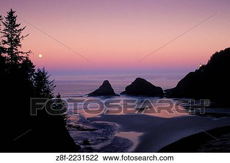 Heceta Head Lighthouse and full moon setting over ocean; Devils Elbow State Park, Oregon coast. View Large Photo Image Stock Image - Heceta Head Lighthouse and full moon setting over ocean; Devils Elbow State Park, Oregon coast.. Fotosearch