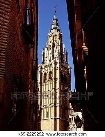 Stock Image - The Primate Cathedral of Saint Mary of Toledo (Spanish: Catedral Primada Santa María de Toledo) is a Roman Catholic cathedral in Toledo, Spain, see of the Metropolitan Archdiocese of Toledo.. Fotosearch