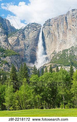 Stock Image - The Yosemite Valley in Yosemite National Park, California.. Fotosearch