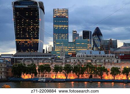 Picture - UK, England, London, City, skyline, skyscrapers,.. Fotosearch