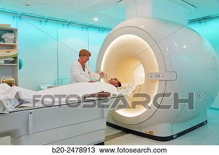 Stock Image - NMR (Nuclear Magnetic Resonance), medical imaging for diagnosis, Hospital Donostia, San Sebastian, Gipuzkoa, Basque Country, Spain. Fotosearch