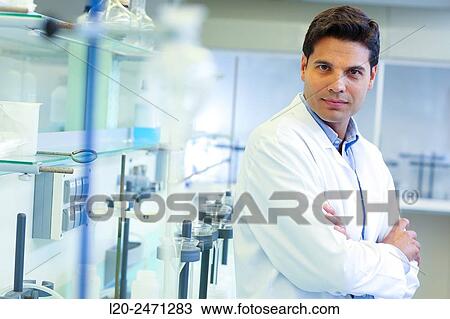 Stock Image - Researcher. Disaggregation and sample preparation arid steel, for further analysis determination of oxides, Laboratory, Research on building materials, Tecnalia Research & Innovation, Zamudio, Bizkaia, Basque Country, Spain. Fotosearch