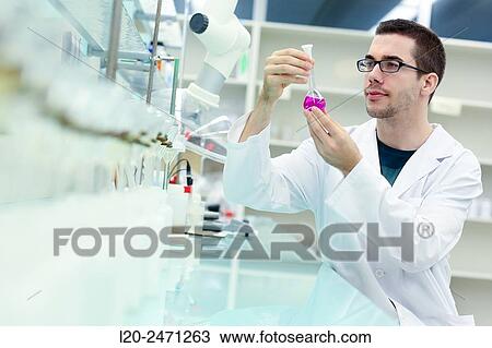 Stock Image - Researcher. Disaggregation and sample preparation arid steel, for further analysis determination of oxides, Laboratory, Research on building materials, Tecnalia Research & Innovation, Zamudio, Bizkaia, Basque Country, Spain. Fotosearch