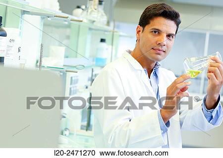 Stock Image - Researcher. Disaggregation and sample preparation arid steel, for further analysis determination of oxides, Laboratory, Research on building materials, Tecnalia Research & Innovation, Zamudio, Bizkaia, Basque Country, Spain. Fotosearch